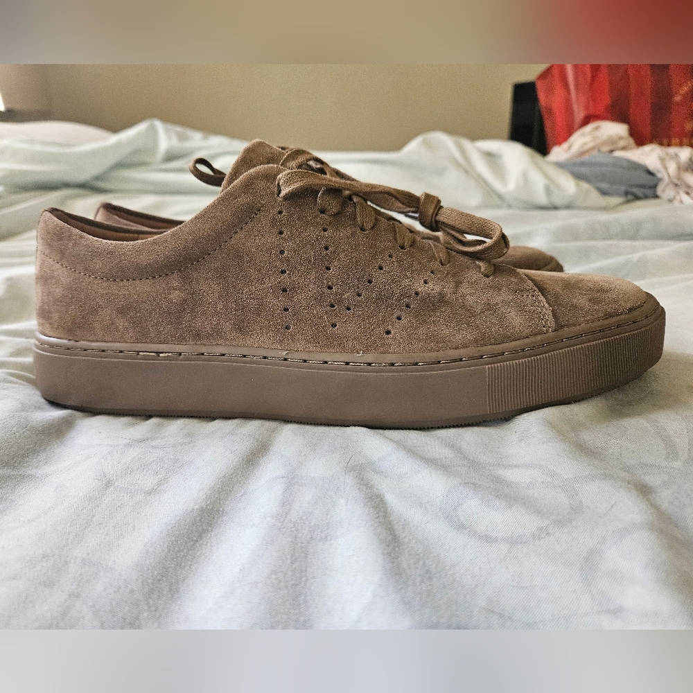 NWOT Vince Men's Casual Suede Sneakers With Duster Bag - Brown - Size 8.5 M
